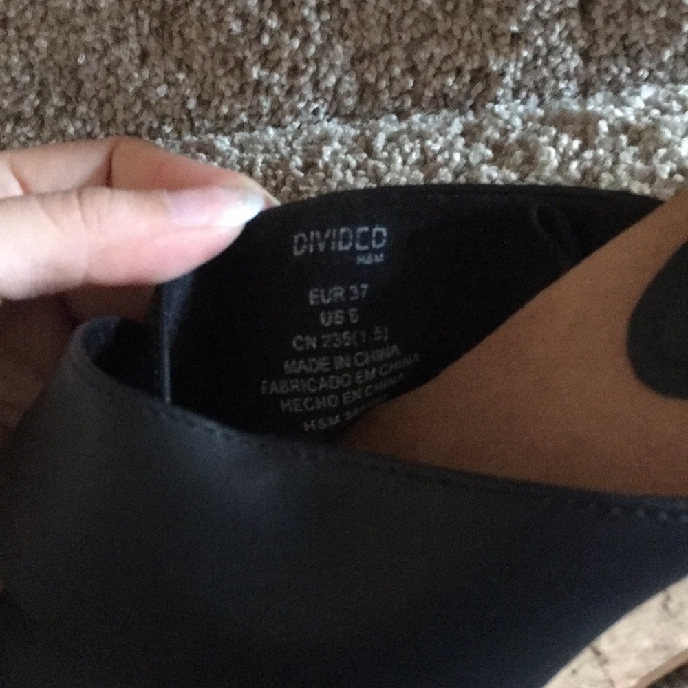 Heels - Picture 6 of 7